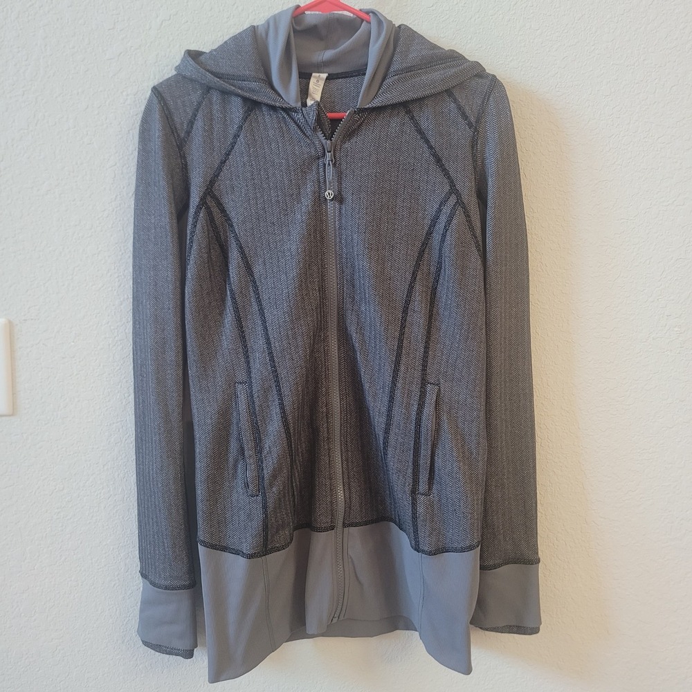 Lululemon Size 8 Full Zip Hoodie Grey Herringbone Daily Practice Active Jacket